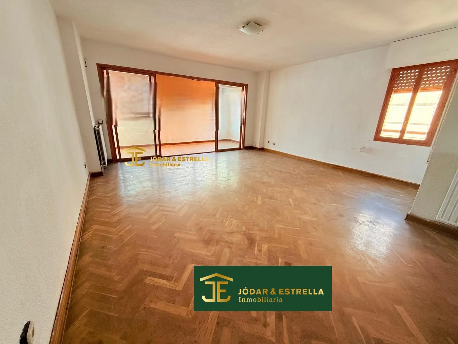 Piso céntrico en Lorca con cuatro dormitorios