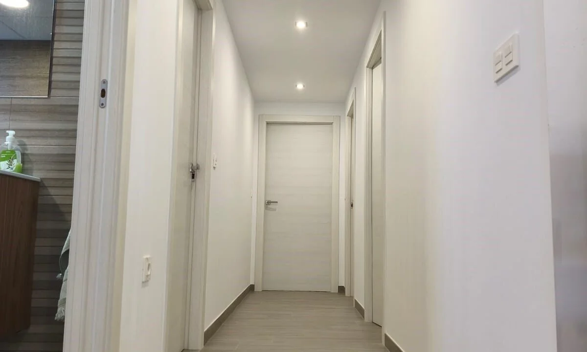 Chalet moderno en Torre del Obispo, cuatro dormitorios