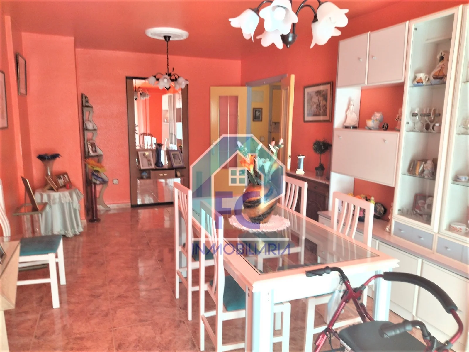 Central Águilas flat with four bedrooms