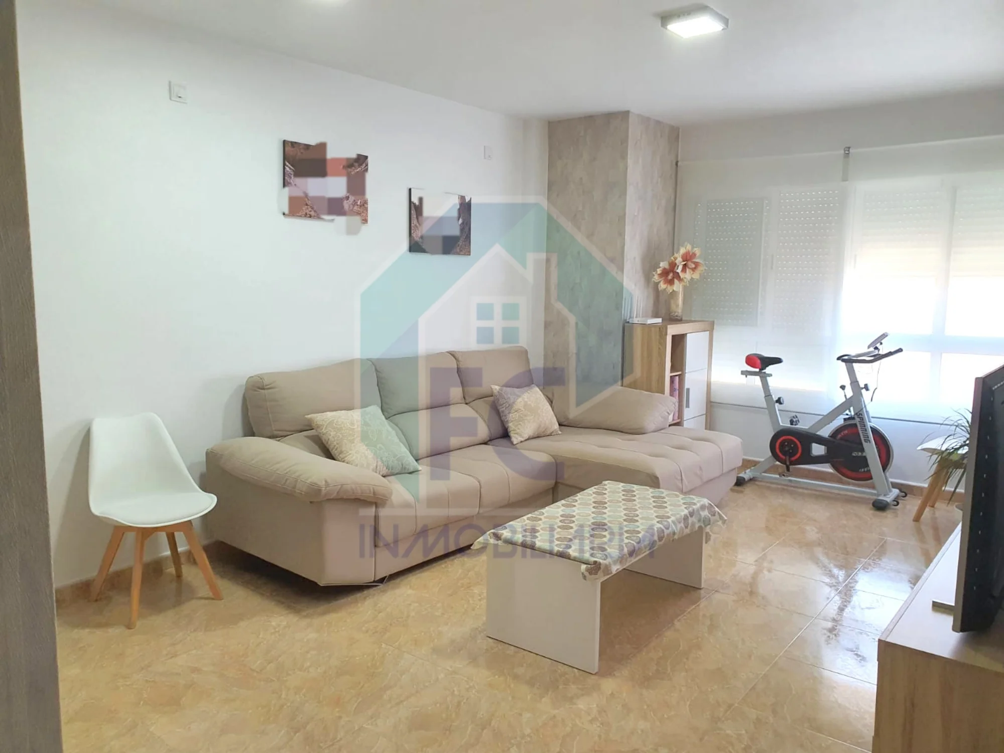 Piso reformado en Águilas con terraza