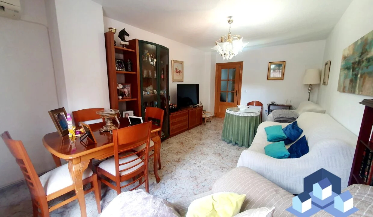 Central Lorca flat with four bedrooms