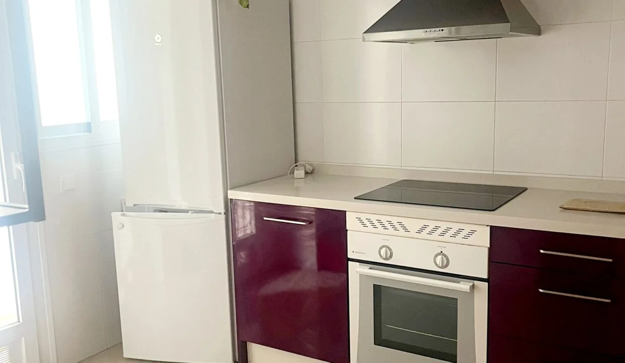 Piso en buen estado en Lorca, 4 dormitorios