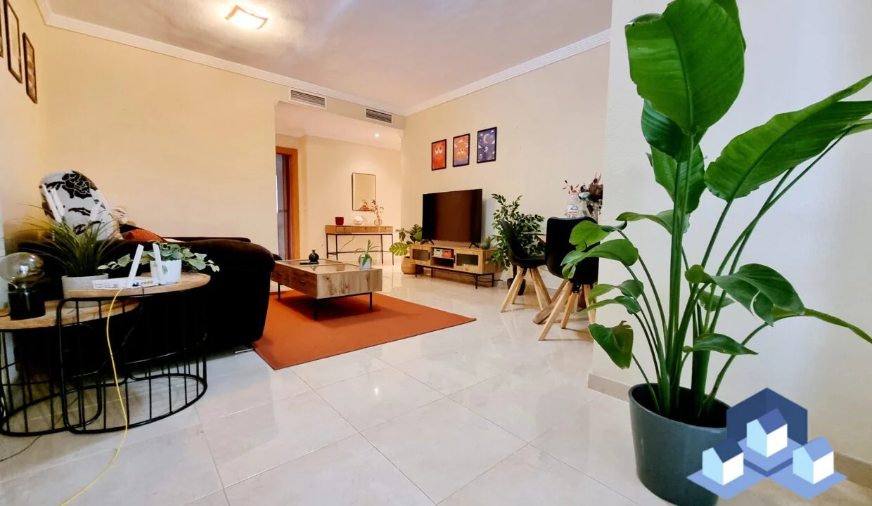 Three-bedroom flat with garage in Lorca