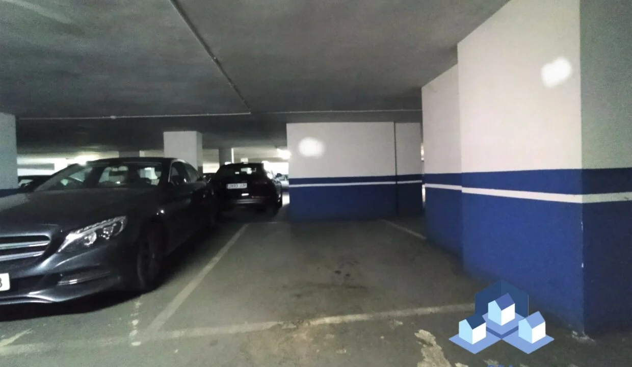 Large garage space in Lorca centre