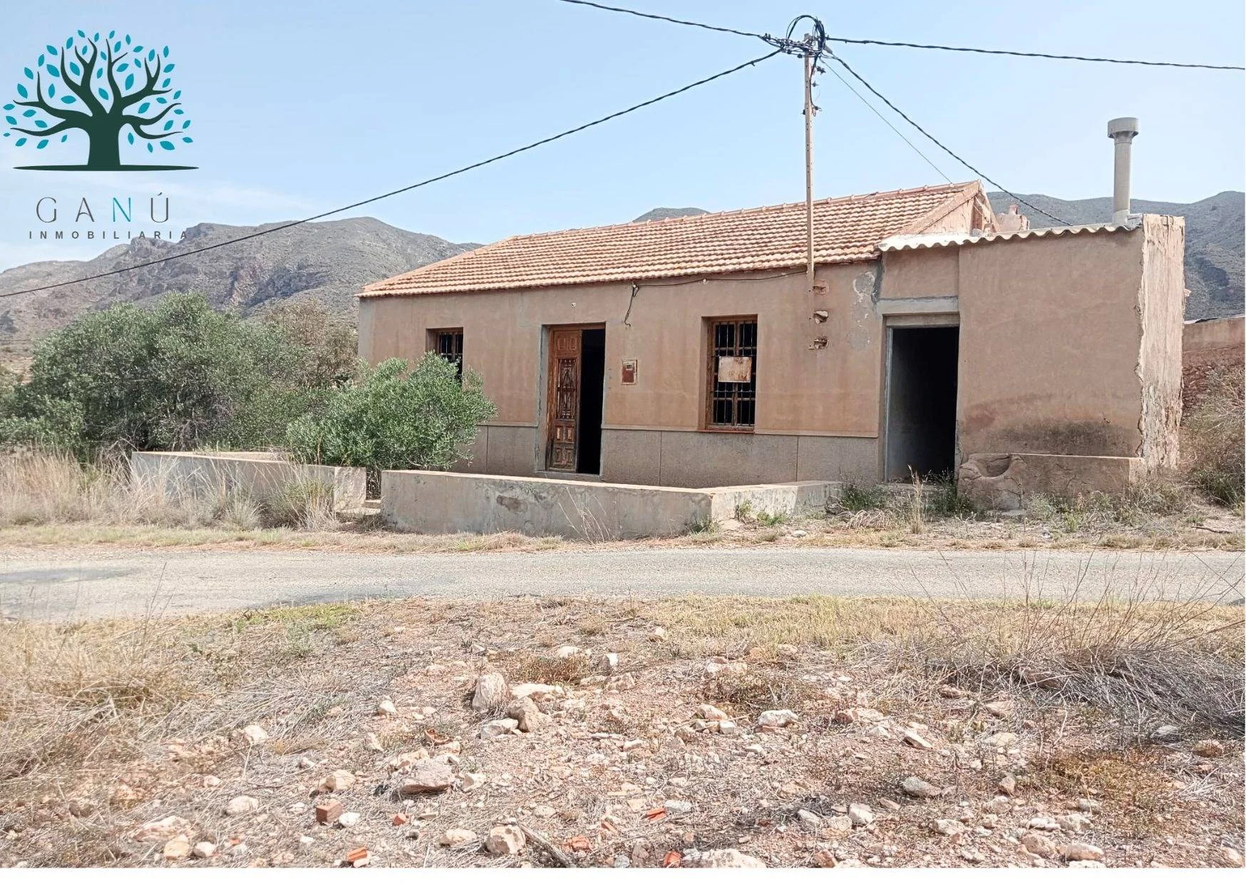 Reform-ready Cartagena country house, 3 bedrooms