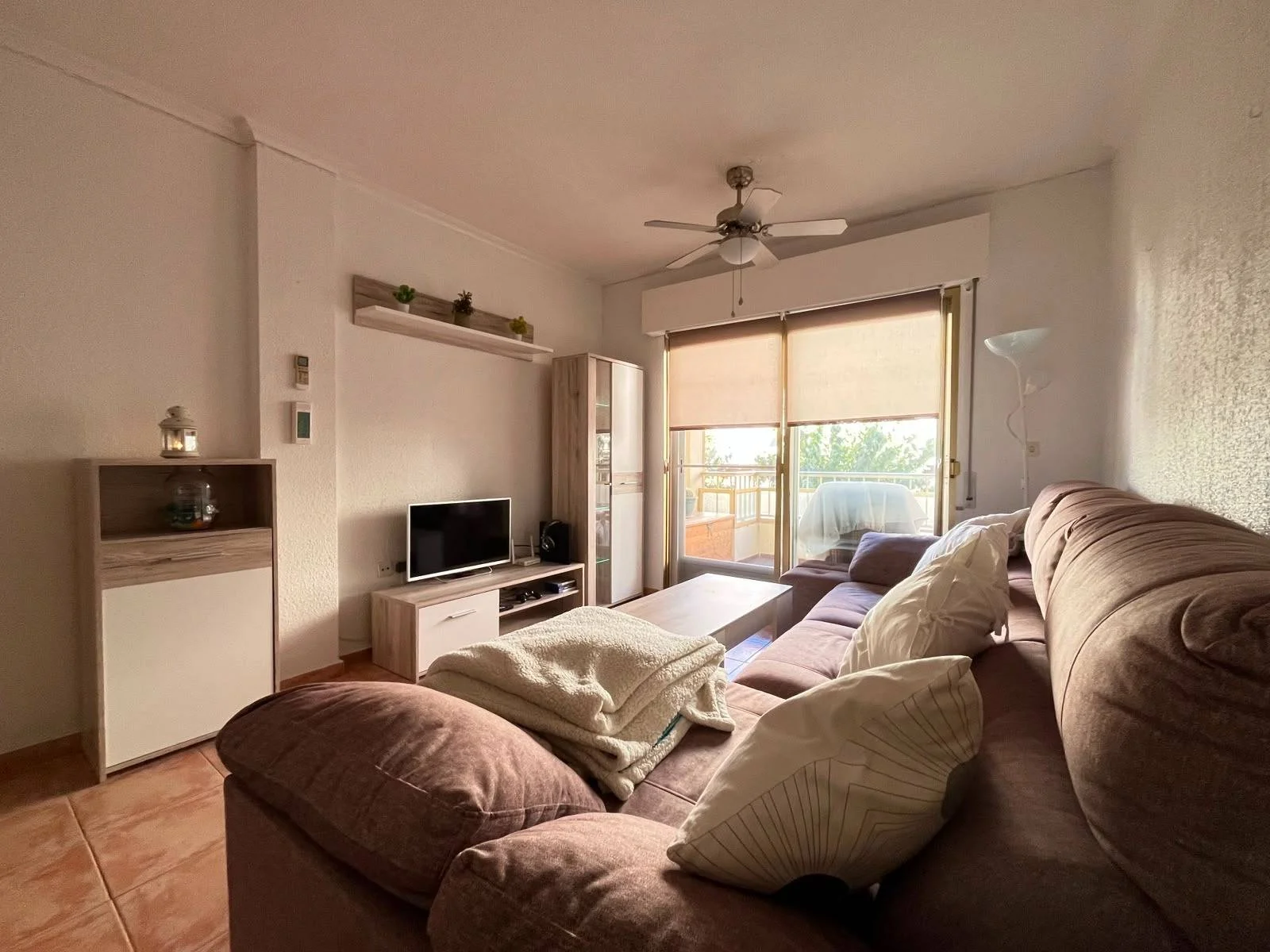 Spacious coastal apartment, three bedrooms