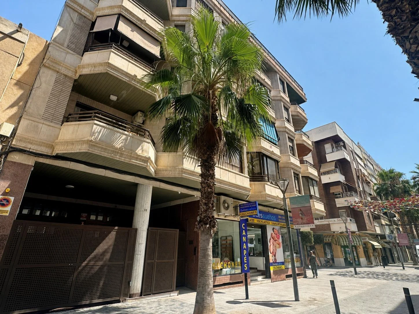 Apartamento céntrico en Torrevieja, 130 m² y garaje