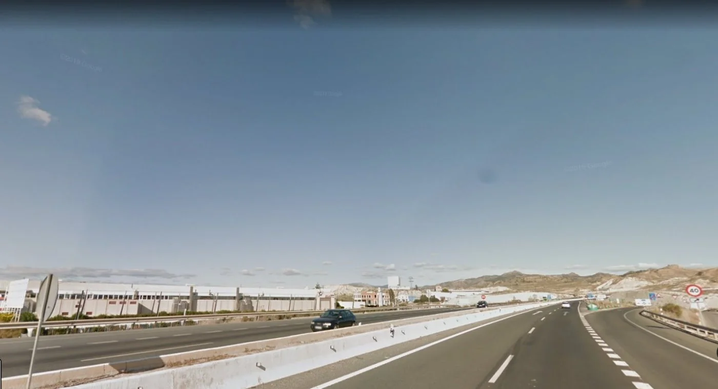 Lorca logistics plot with warehouses