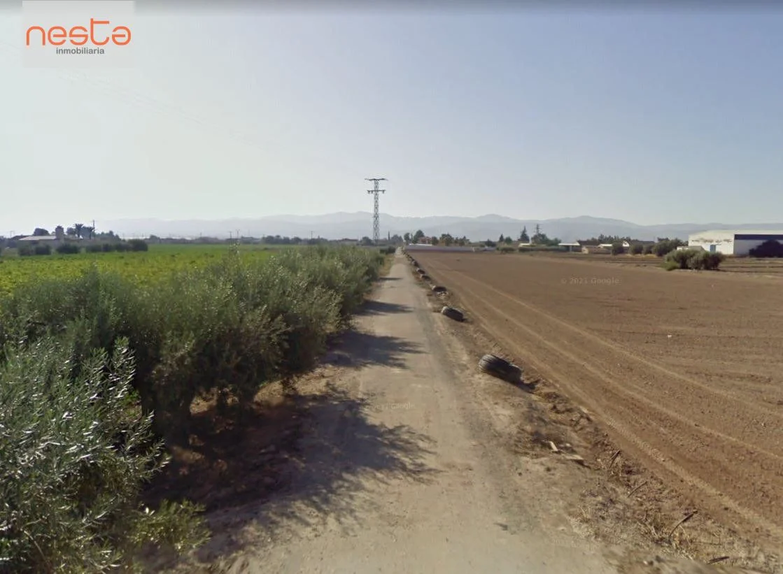 Parcela de 8.000 m² cerca de Lorca