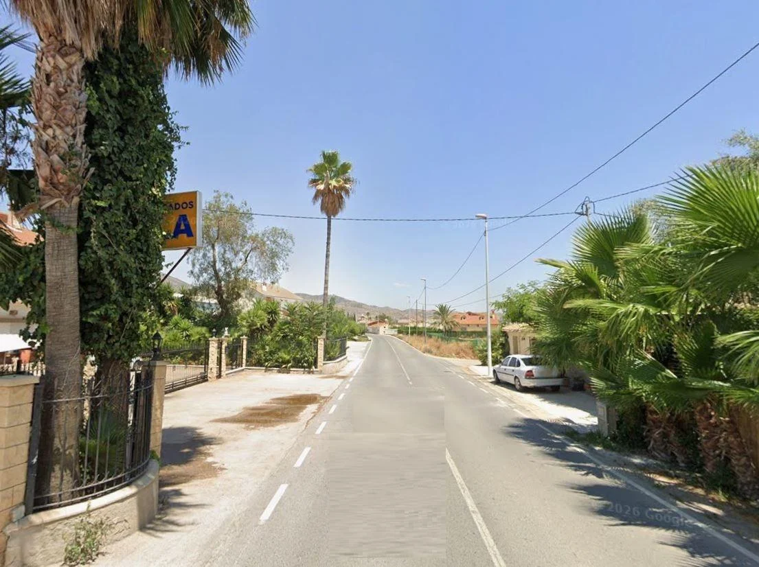 Parcela edificable de 9.000 m² cerca de Lorca