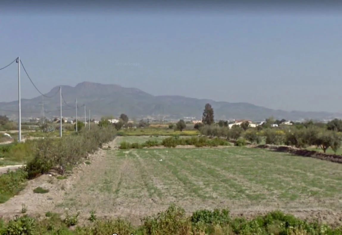Parcela de 5.500 m² en Esparragal