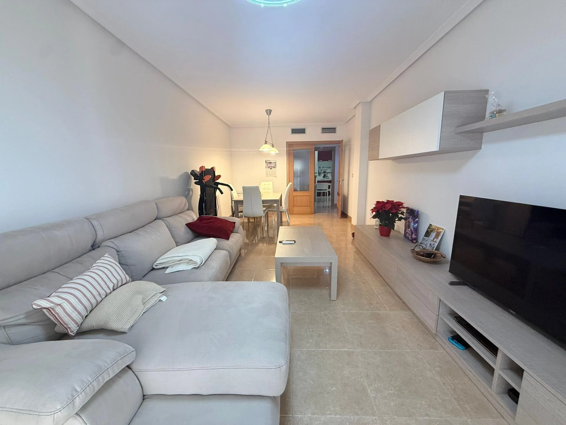 Piso reformado en Lorca con tres baños