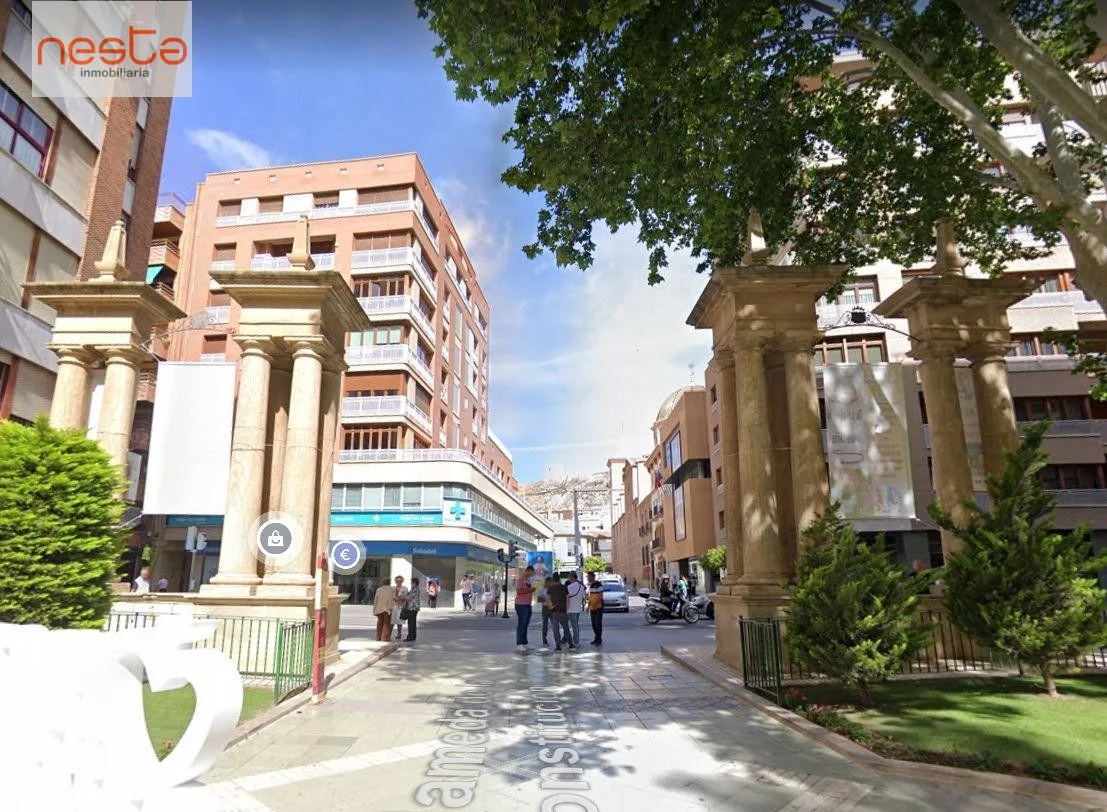 Piso céntrico en Lorca, 4 dormitorios