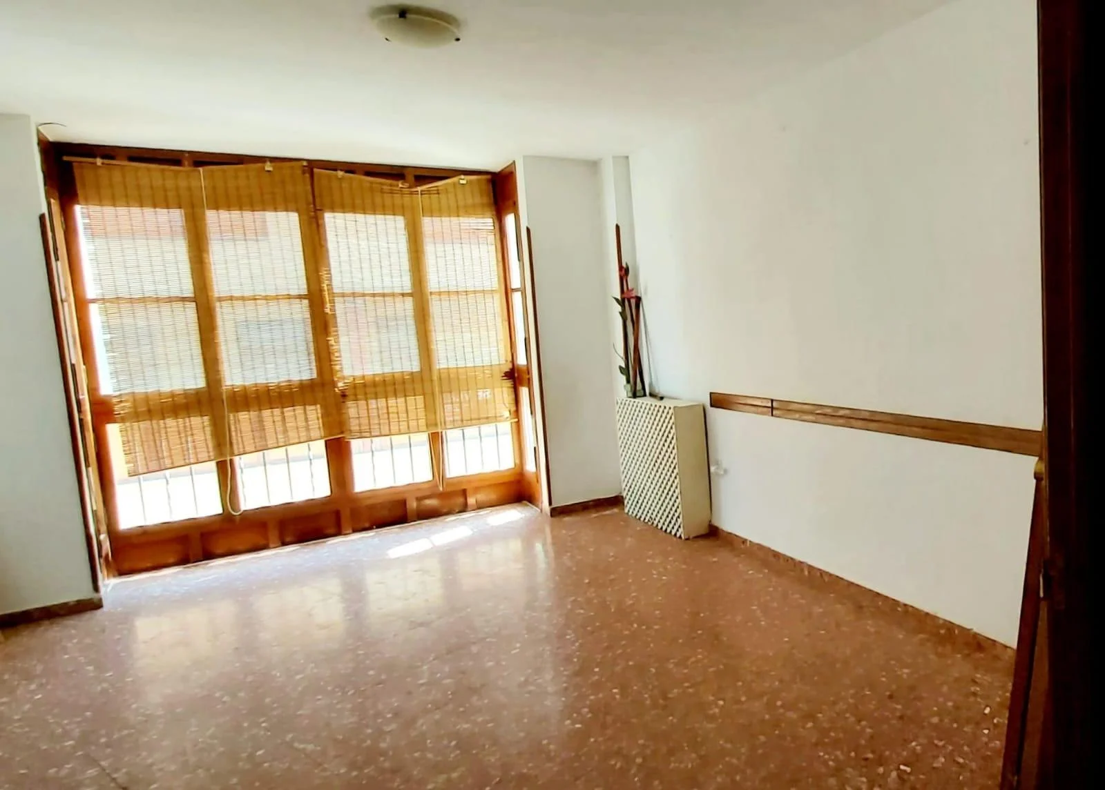 Central Lorca flat with four bedrooms