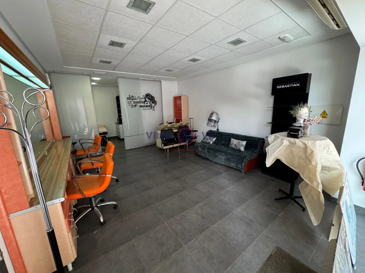 Equipped hairdressing premises in San Mateo