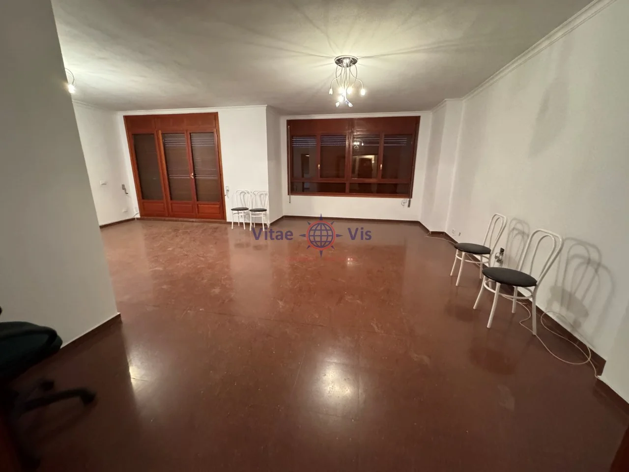 Amplio piso de cinco dormitorios en Lorca