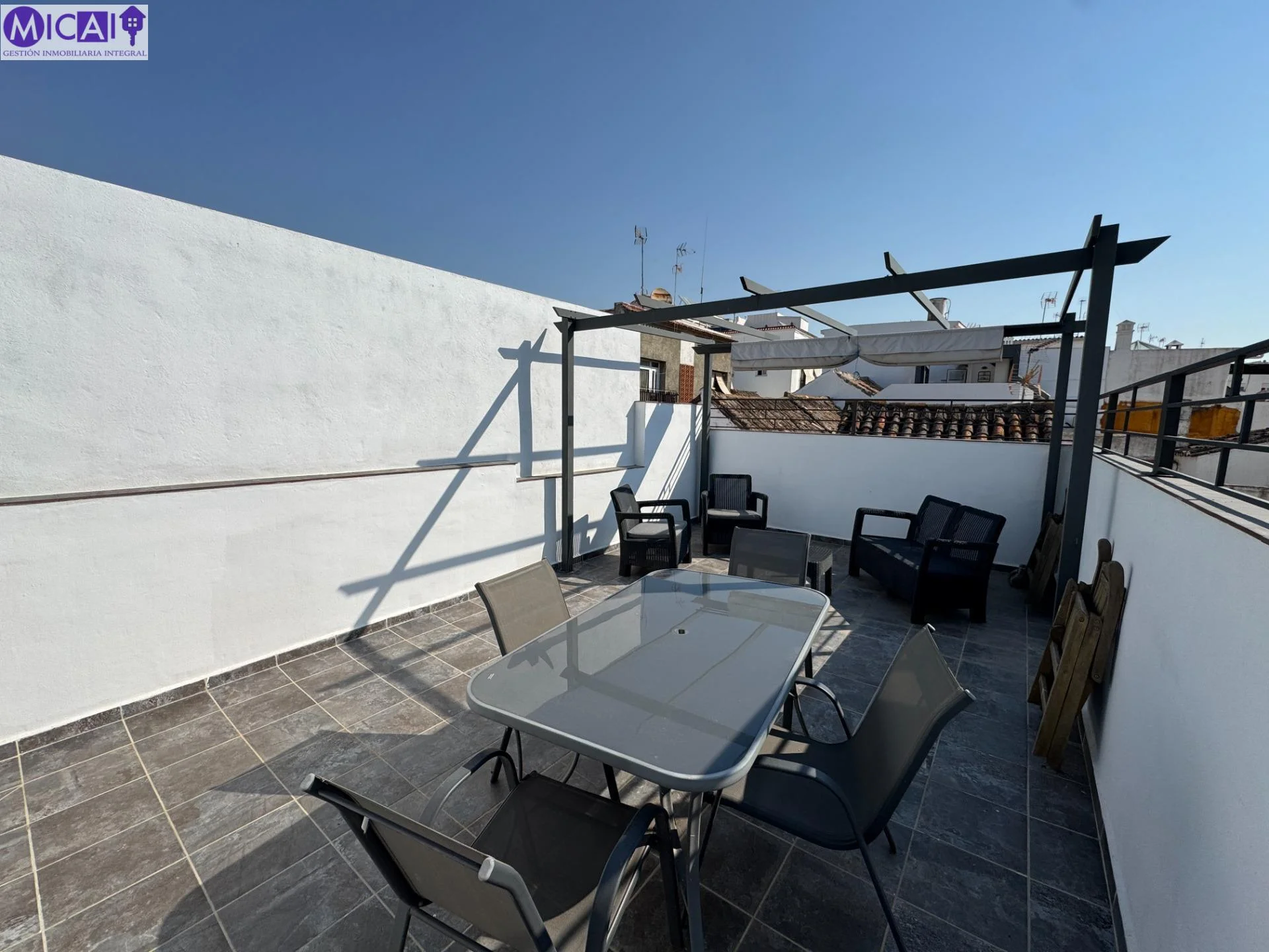 Casa adosada reformada en Estepona cerca de la playa