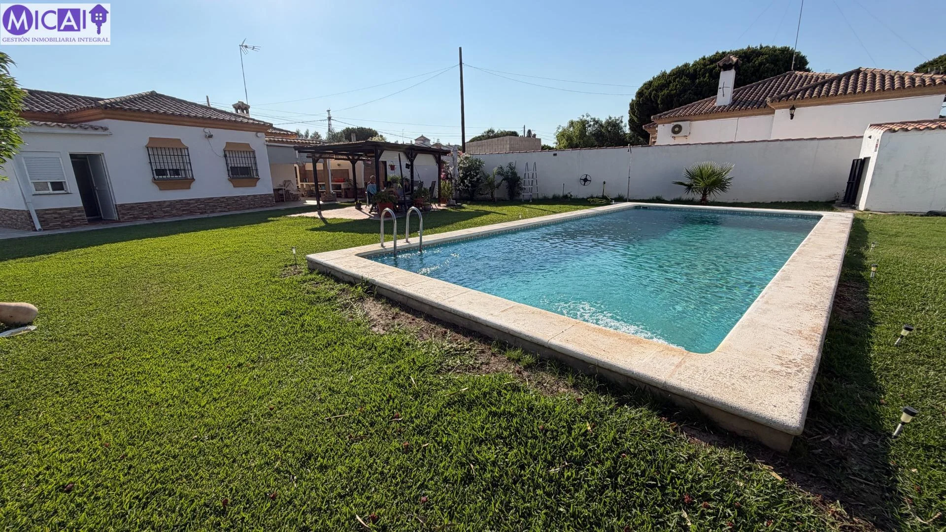 Chalet near La Barrosa with pool