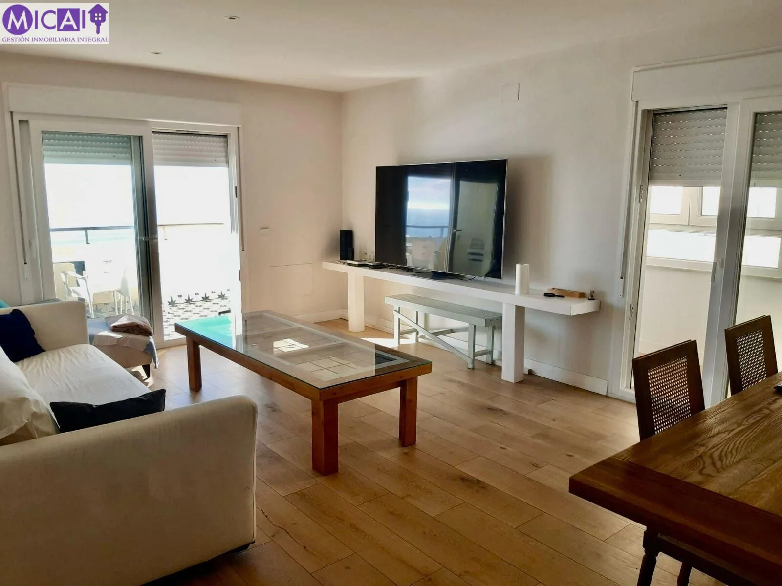 Piso reformado en Cádiz con vistas al mar