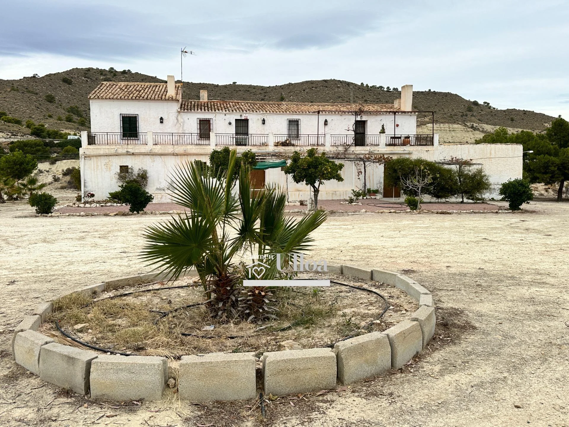 Casa frente al mar para reformar en gran parcela