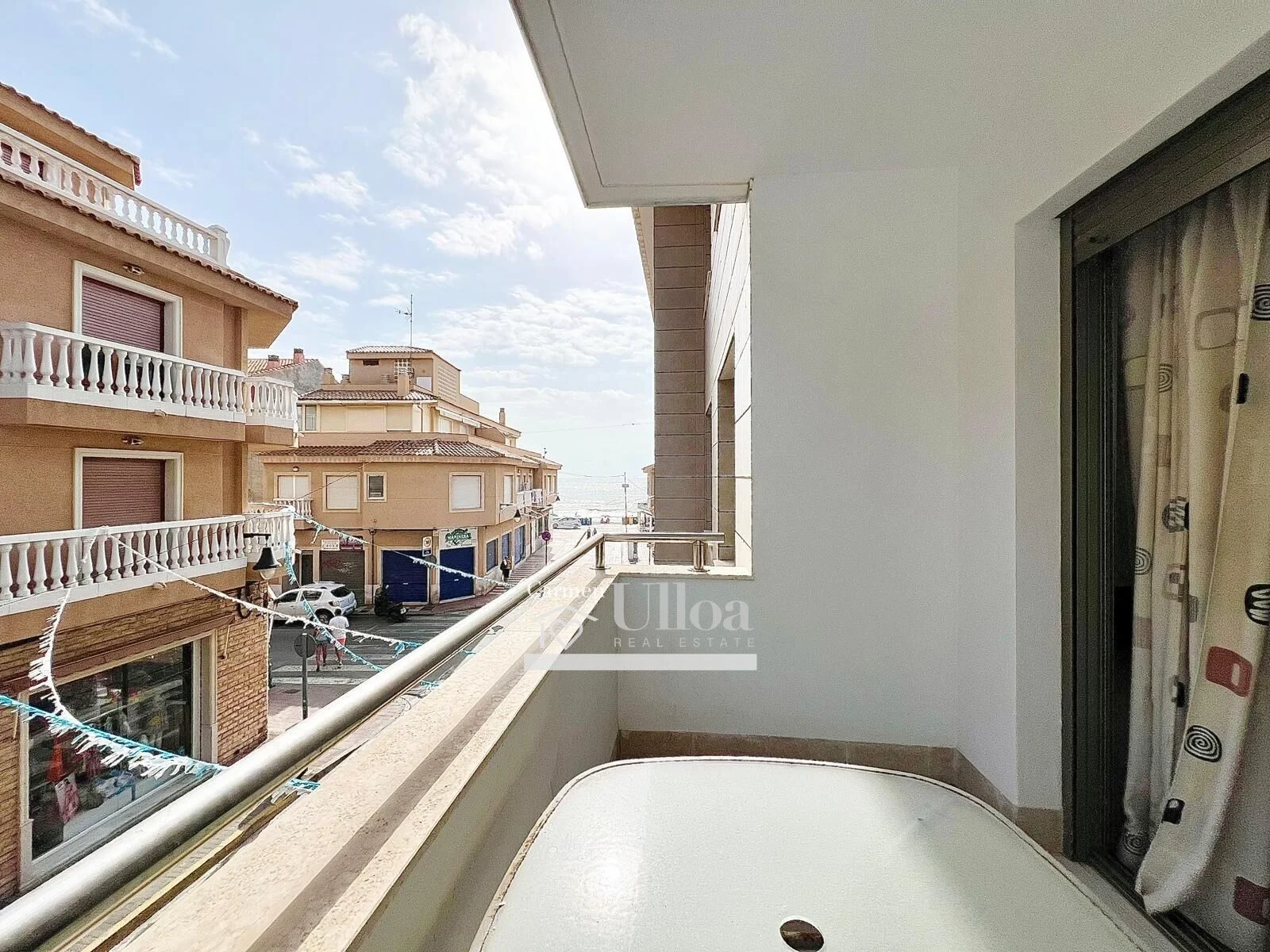 Sea-view apartment, 3 bedrooms, 50m beach