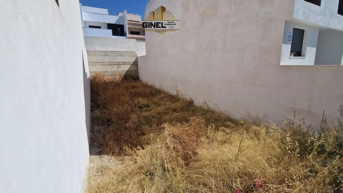 Parcela urbana en Fuentezuelas de 182 m²