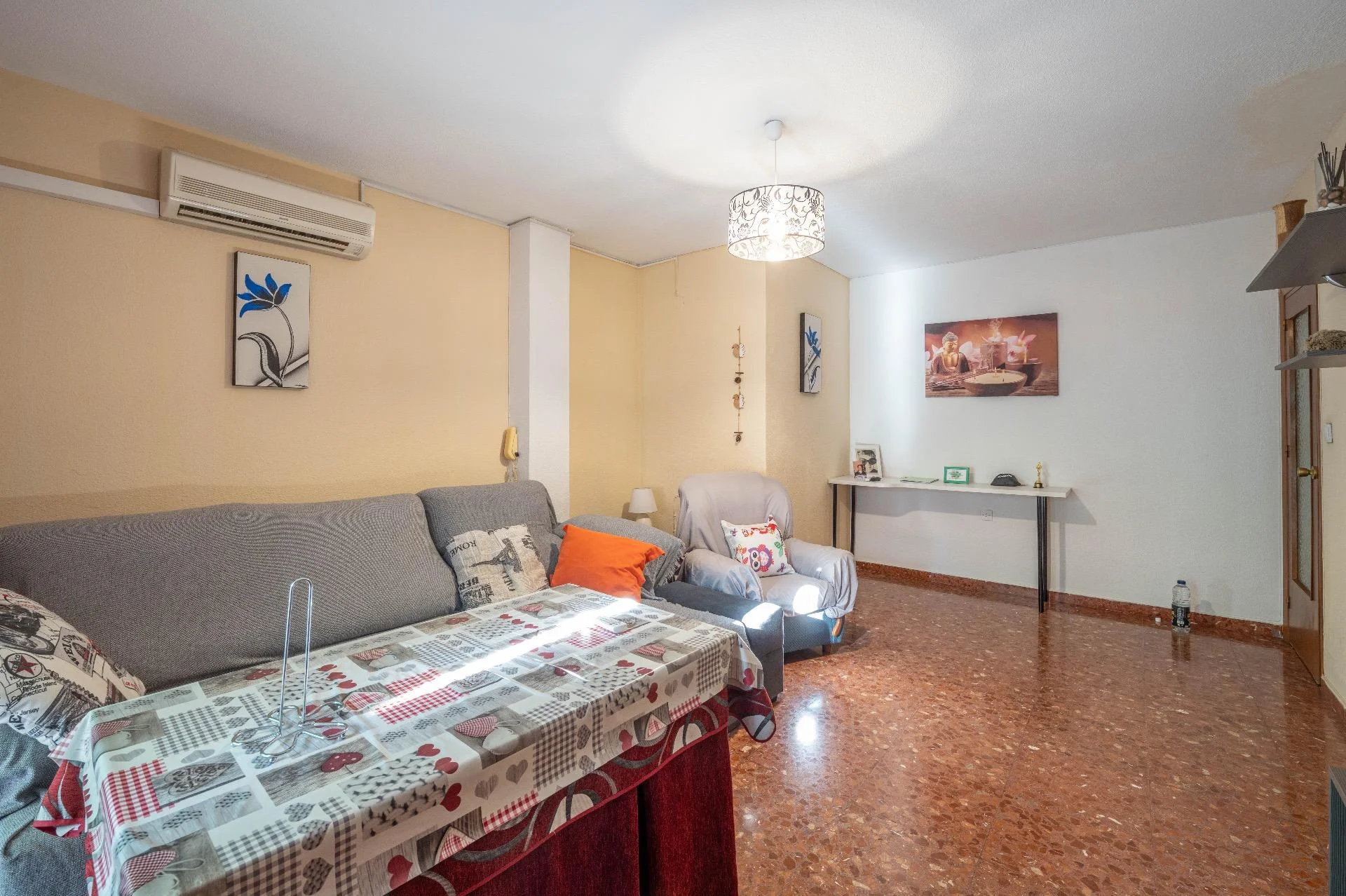 Central Maracena flat, three bedrooms