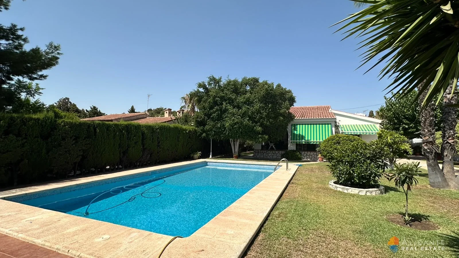 New-build Mutxamel villa, 3 bedrooms