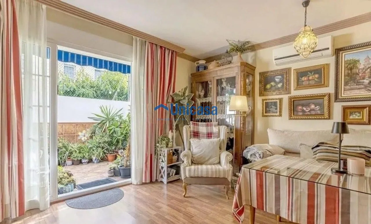 Málaga townhouse with four-bedroom potential