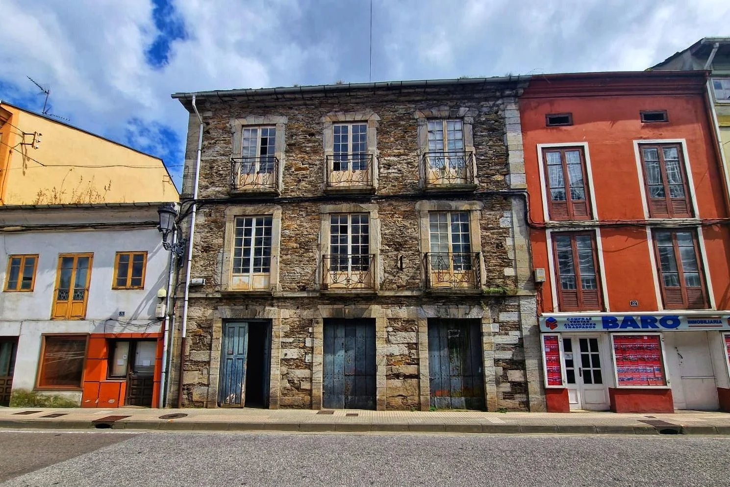 Historic building in Vegadeo, 477 m²