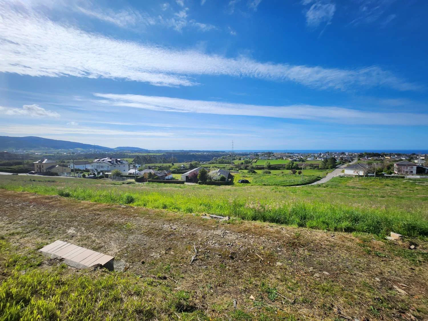 Developable coastal plot near Luarca