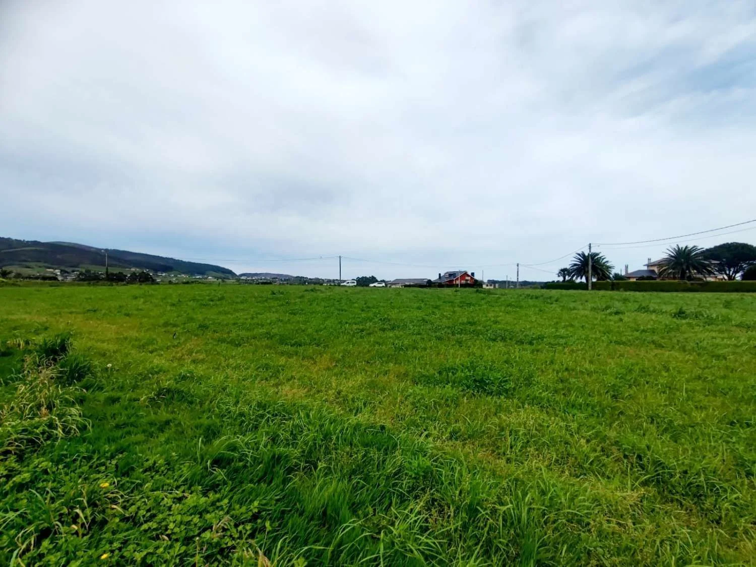Parcela urbanizable cerca de Luarca, 2.000 m²