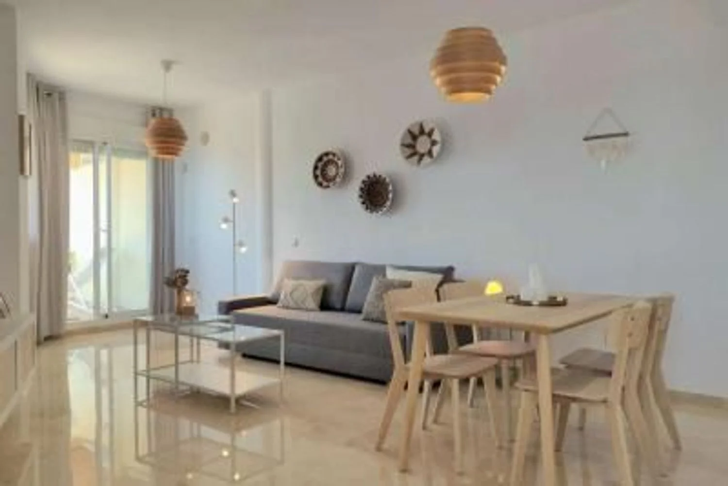 Sea-view flat with 23 m² terrace