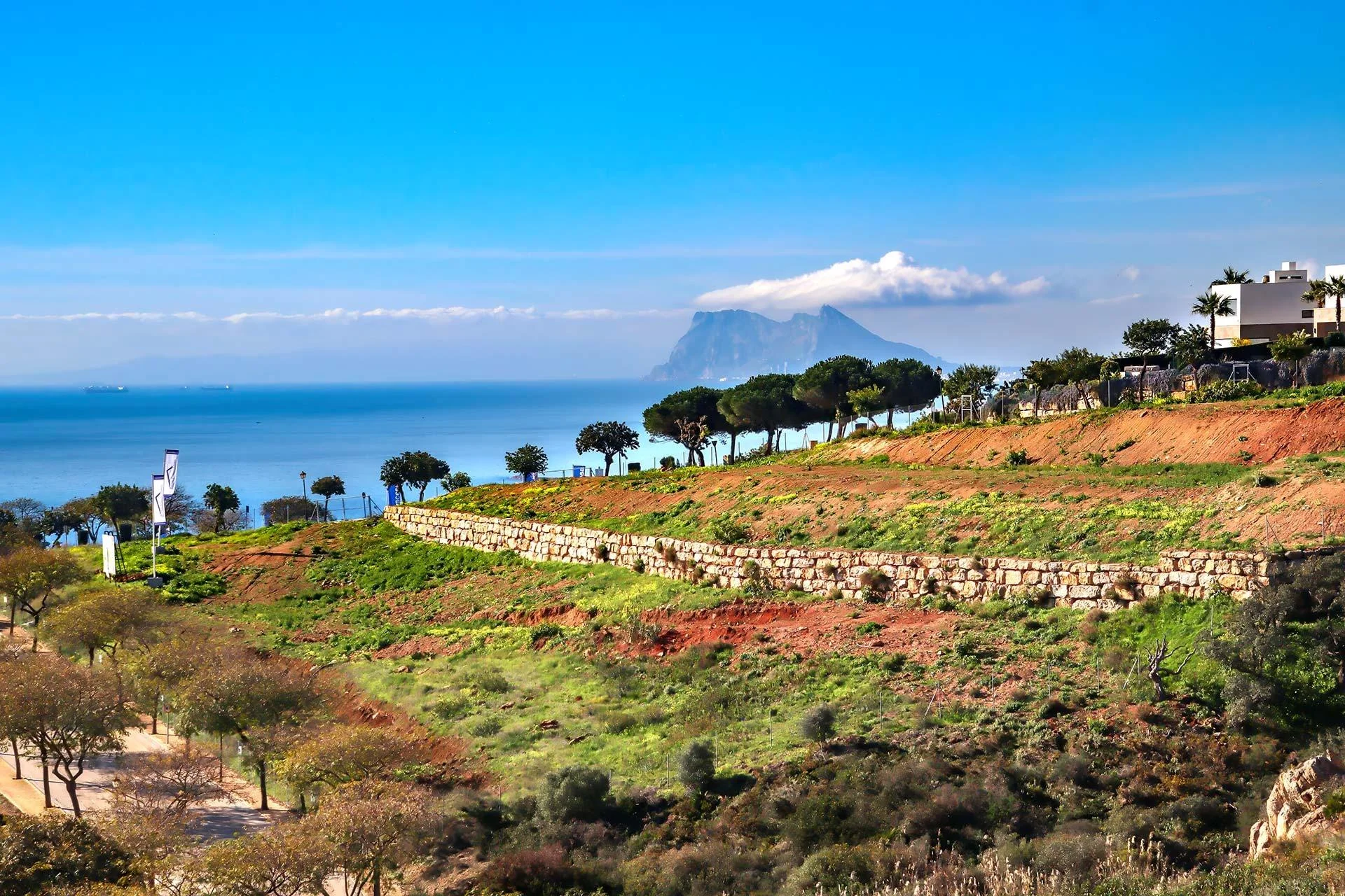Parcela edificable con vistas al mar