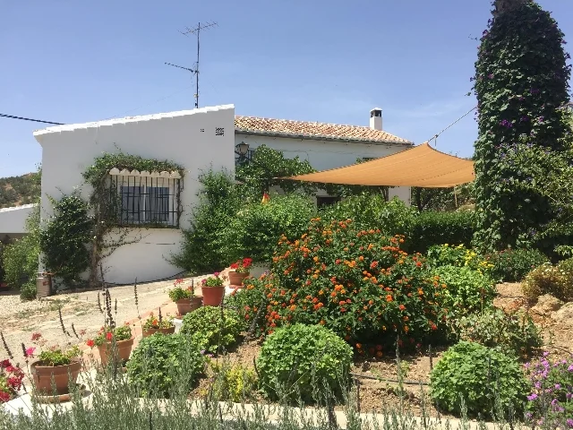 Finca en Antequera con seis dormitorios