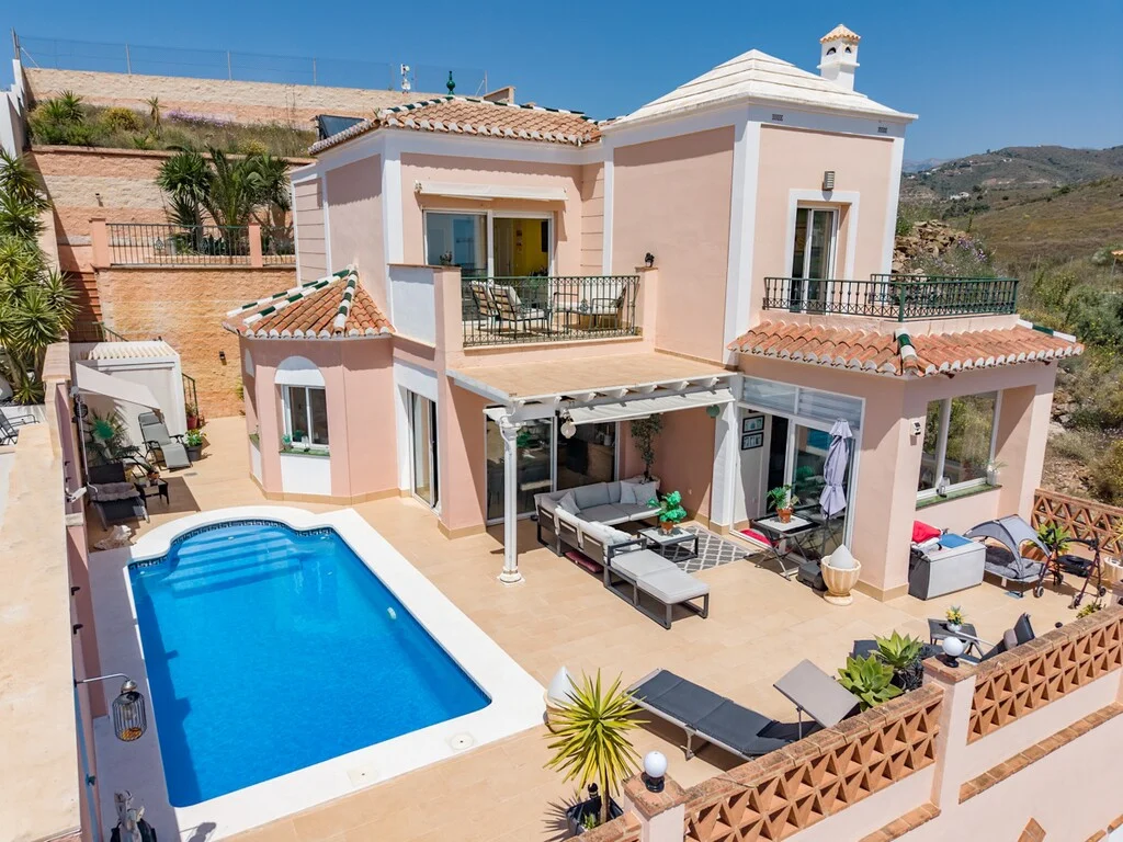 Sea-view villa in El Peñoncillo