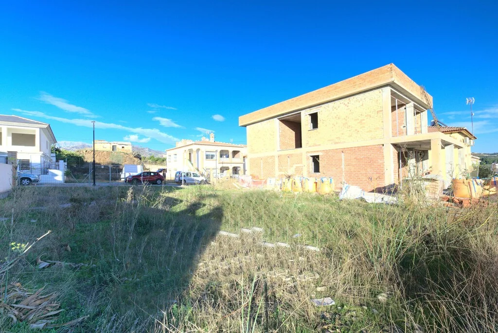Parcela urbana en Trayamar, 300 m²