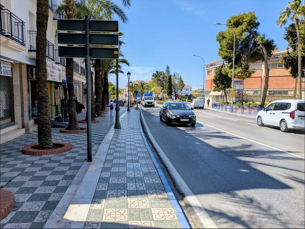 Local comercial en carretera, Nerja, 94 m²