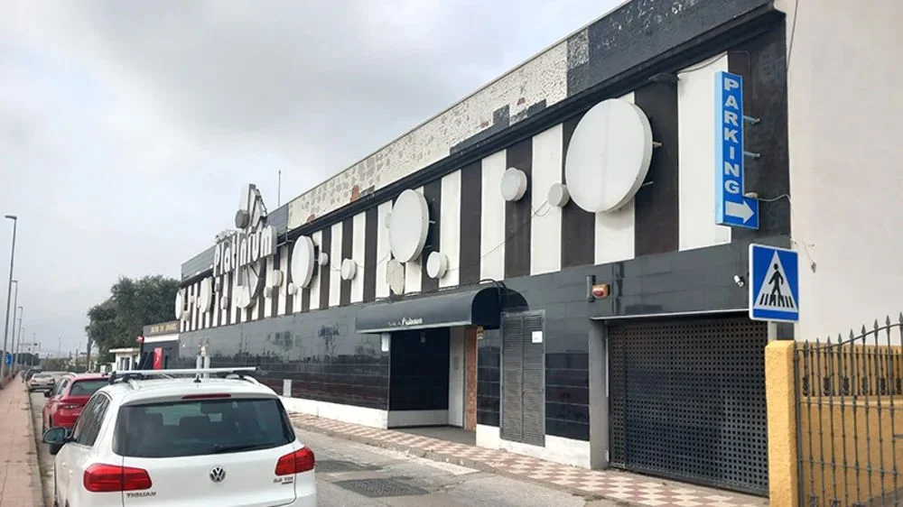 58% commercial building near Los Barrios
