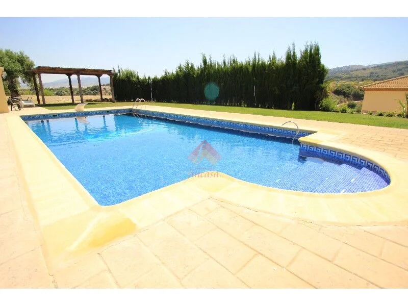 Country house near Ronda, 373 m²