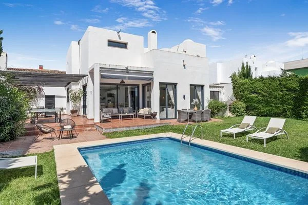 Renovated Marbella villa, six-bedroom investment