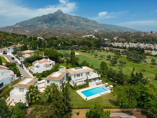 Villa en primera línea de golf con seis dormitorios
