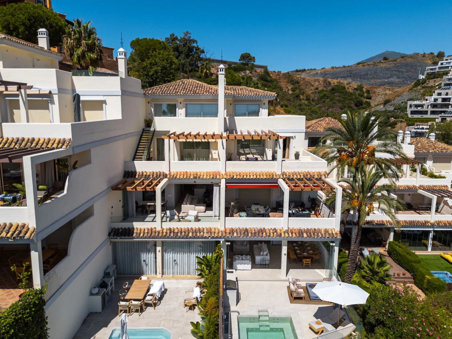 Apartamento reformado en Marbella con vistas al mar