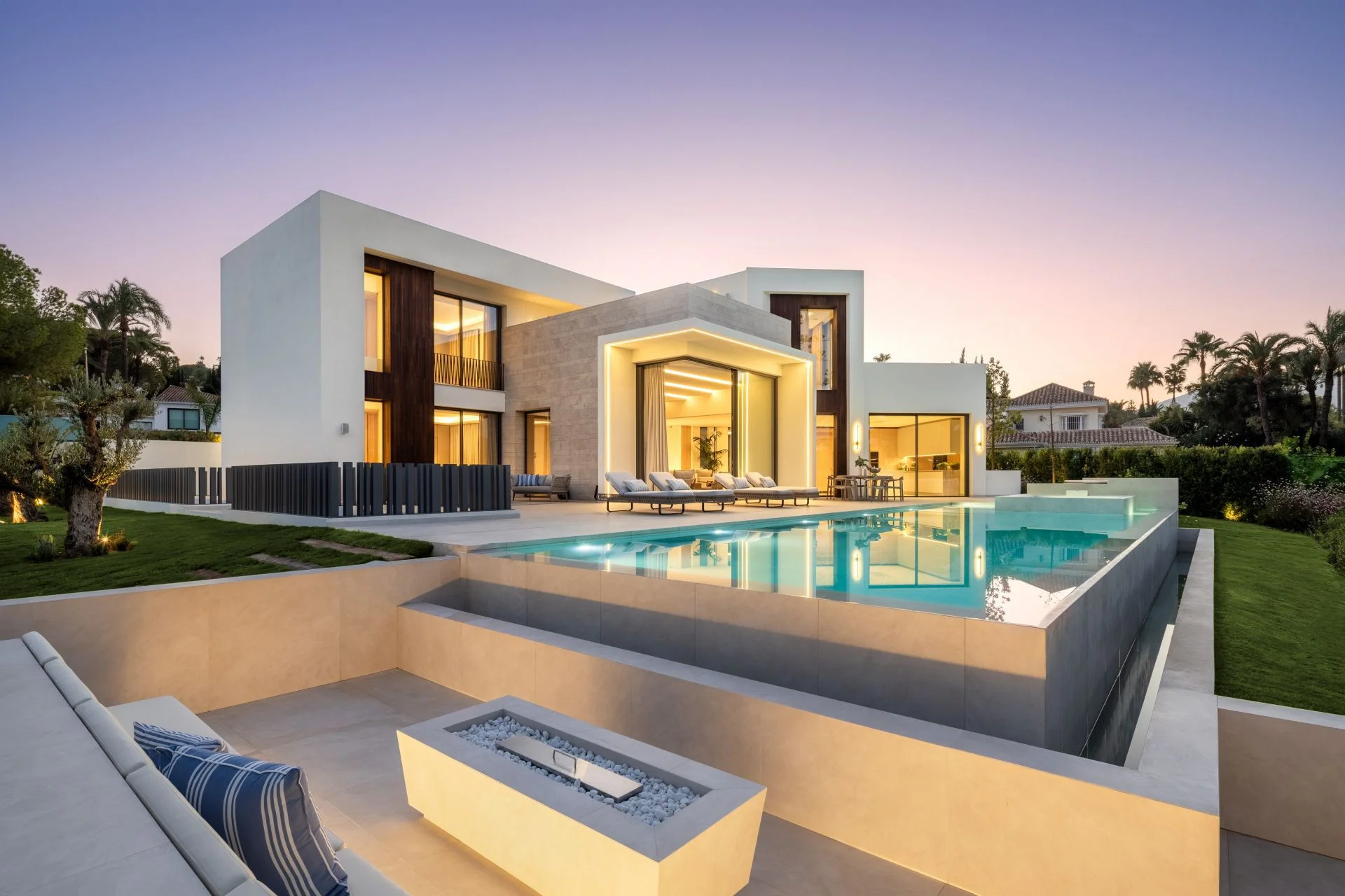Villa nueva en primera línea de golf, cinco dormitorios
