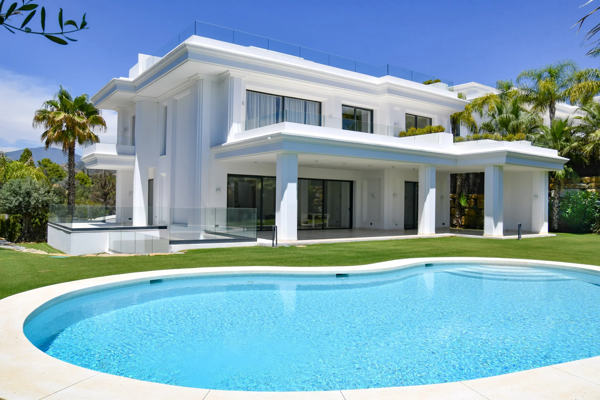 Villa nueva en Marbella, seis dormitorios