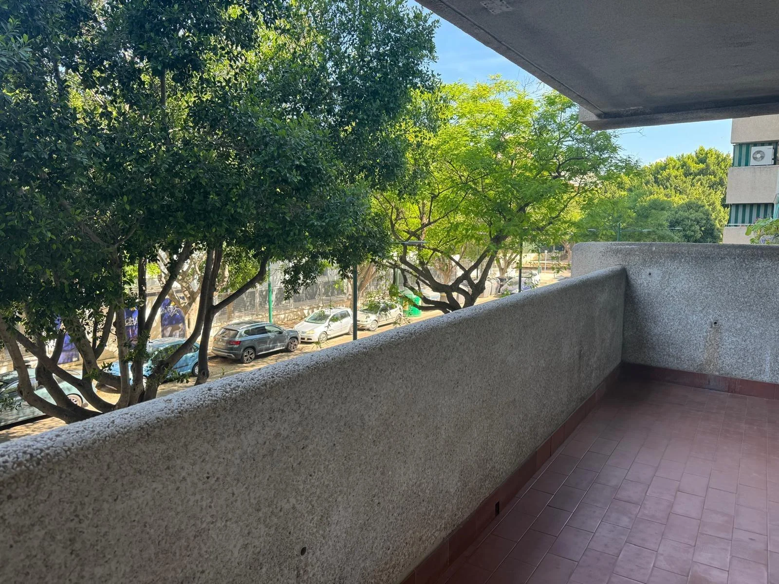 Apartamento de cuatro dormitorios con piscina
