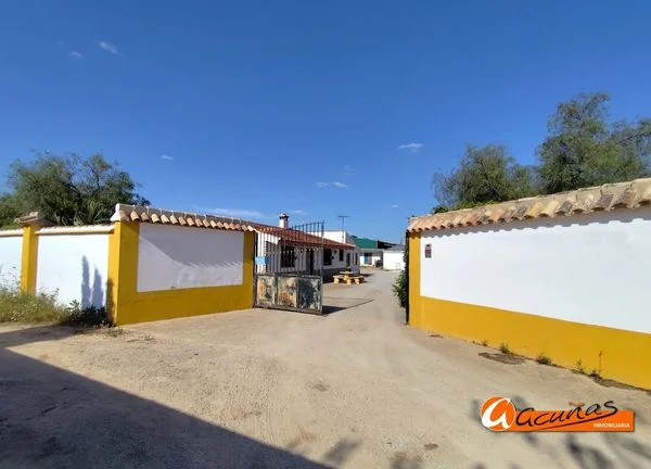 Industrial complex in Mollina, 1,900 m²