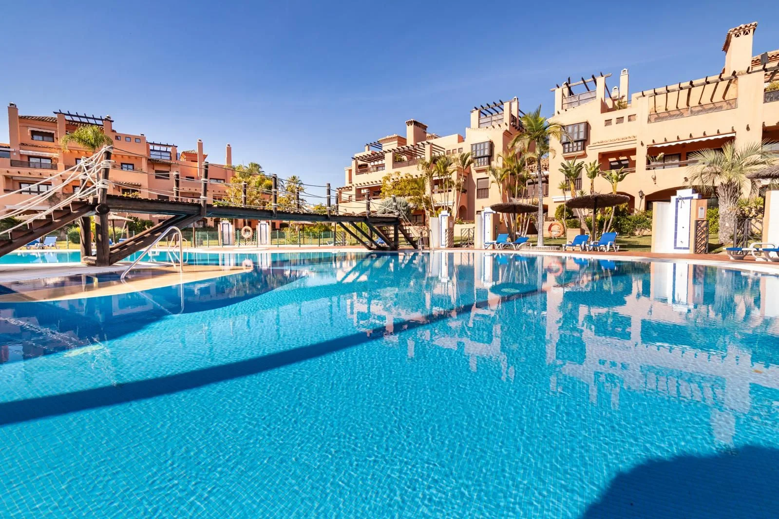 Beachfront Estepona apartment, 4 bedrooms