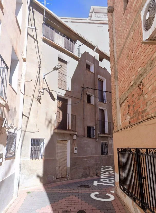 Central Bogarra house, six-bedroom renovation