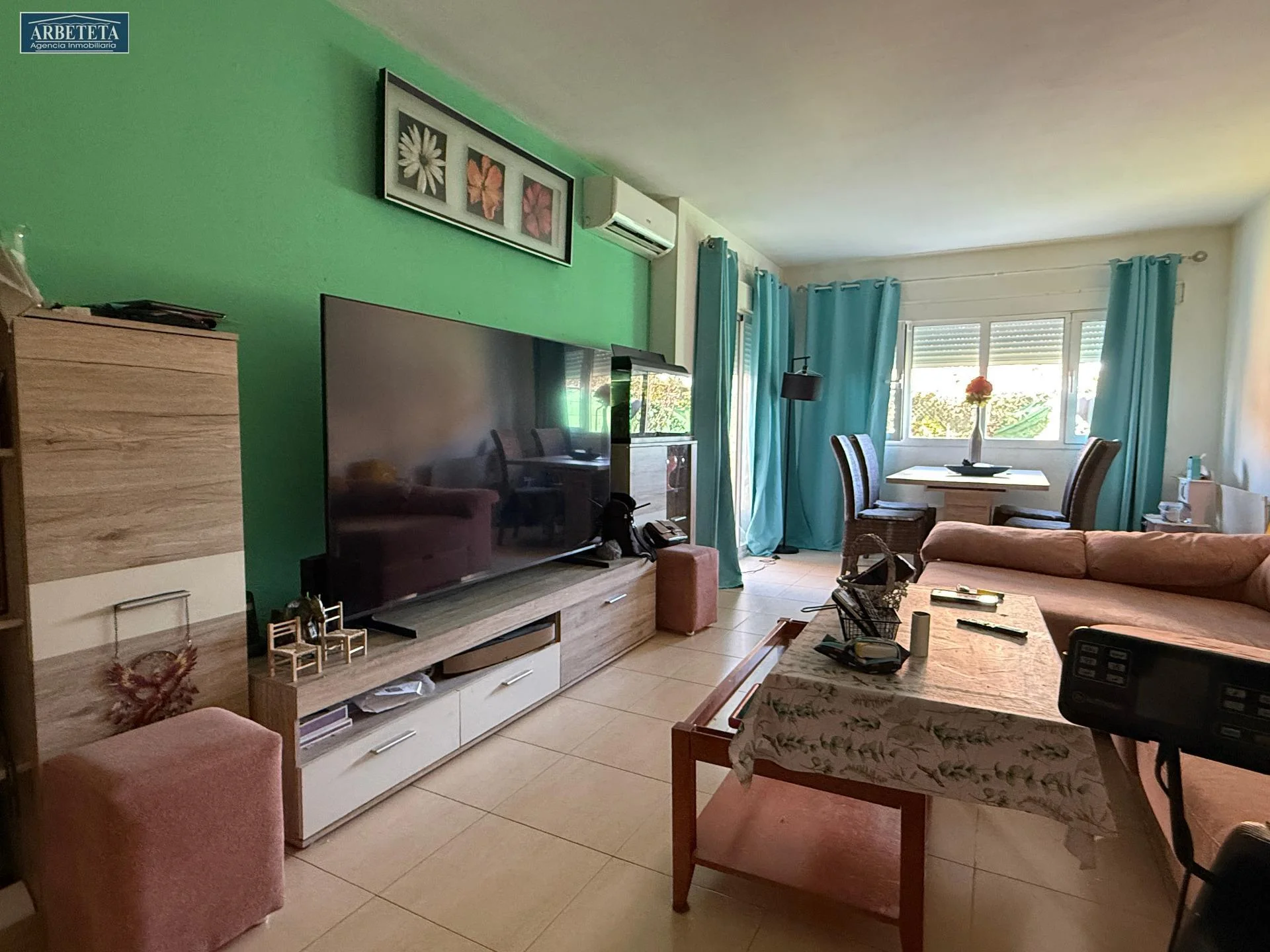Three-bedroom townhouse with private patio
